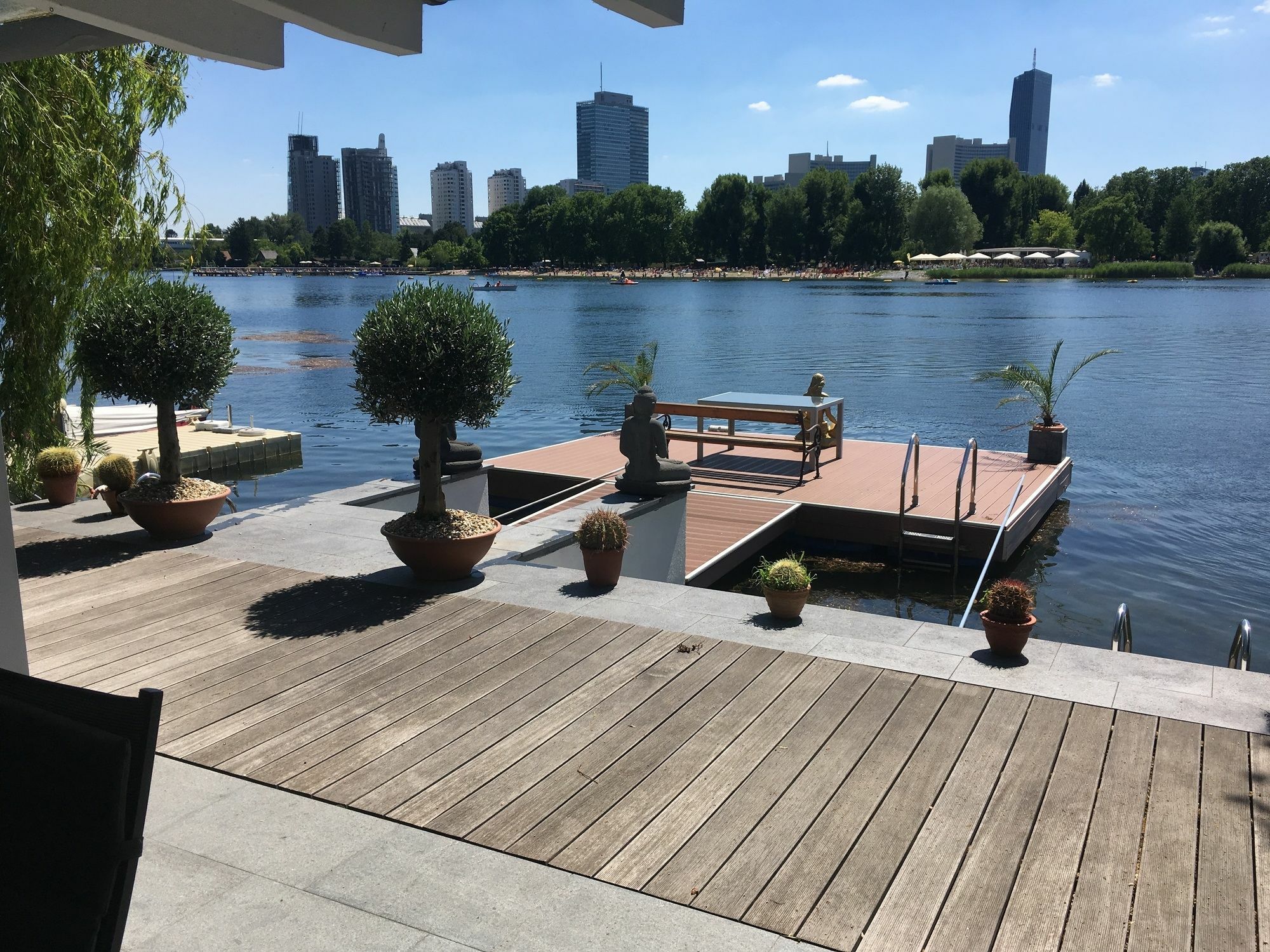 Ajo Vienna Beach - Contactless Check-In Exterior foto