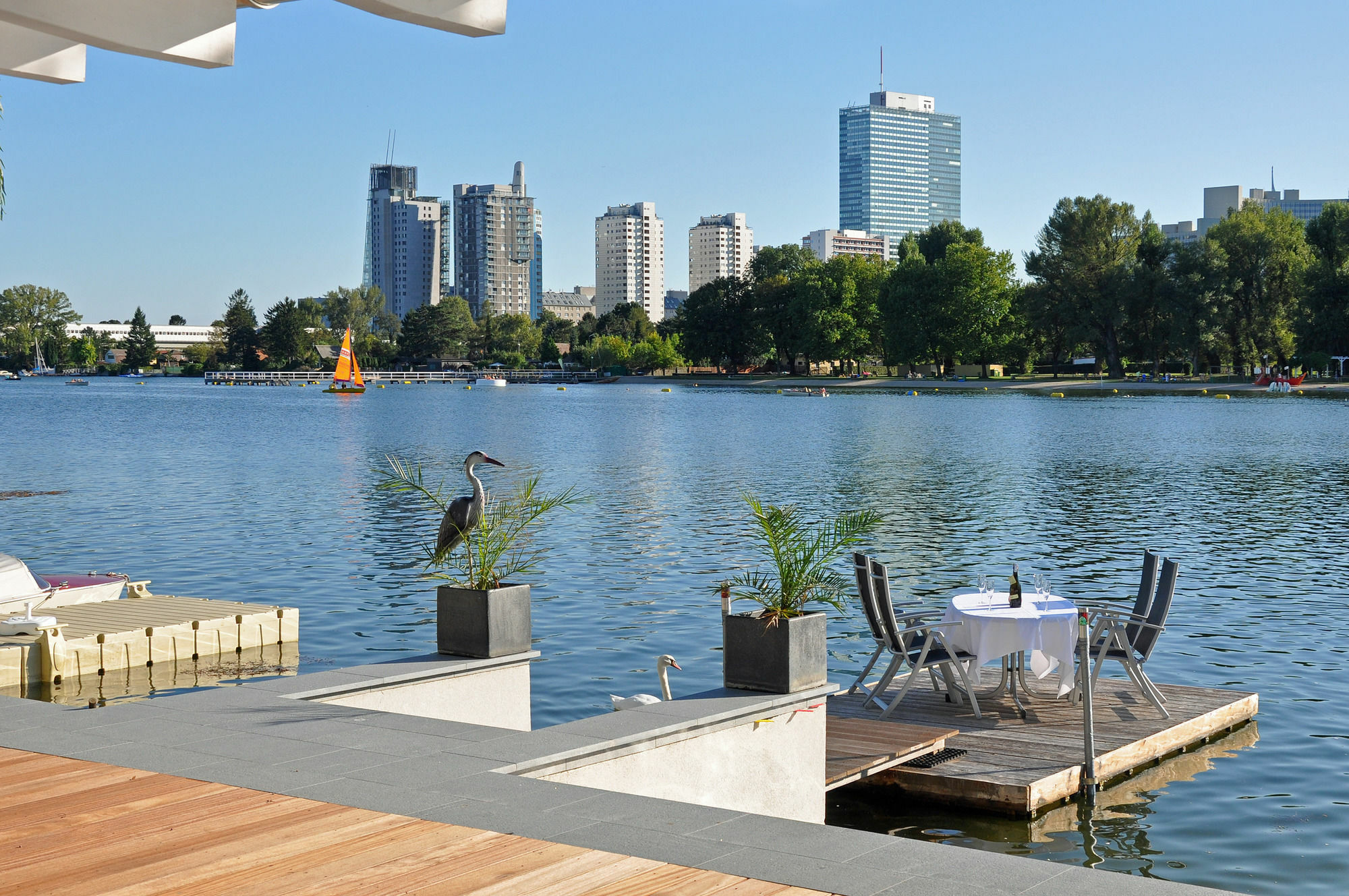 Ajo Vienna Beach - Contactless Check-In Exterior foto